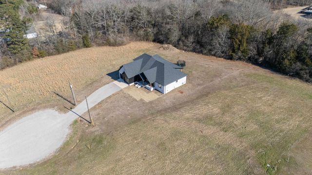 850 CORDOVA CV, Savannah, TN 38372