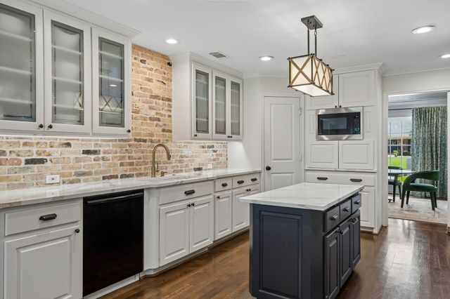 6829 Midcrest Drive, Dallas, TX 75254