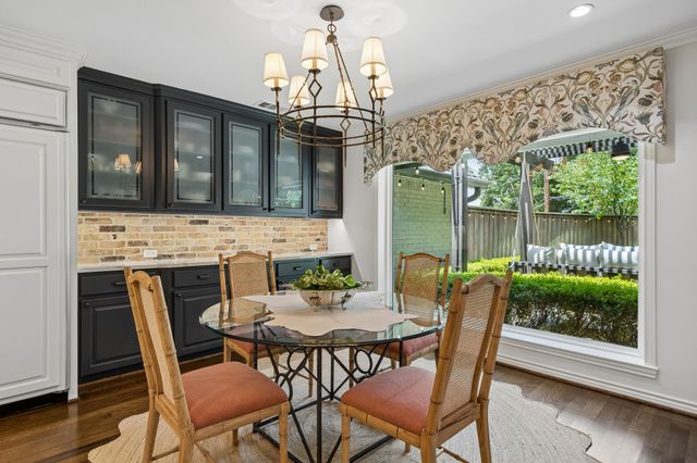 6829 Midcrest Drive, Dallas, TX 75254