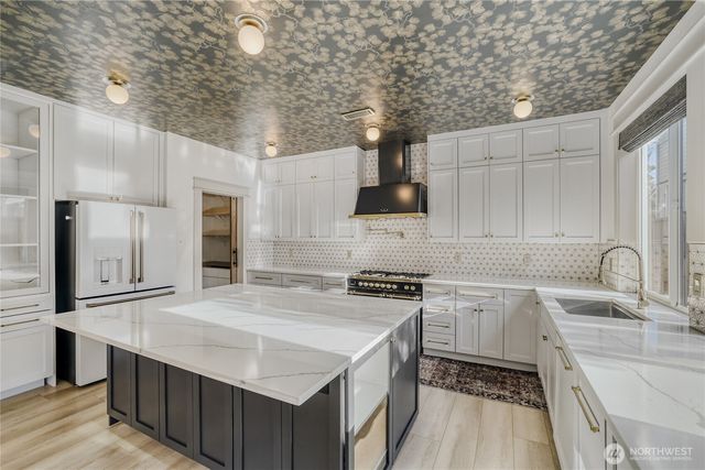 19631 38th Drive SE, Bothell, WA 98012