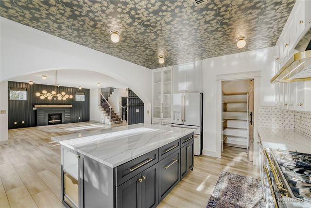 19631 38th Drive SE, Bothell, WA 98012