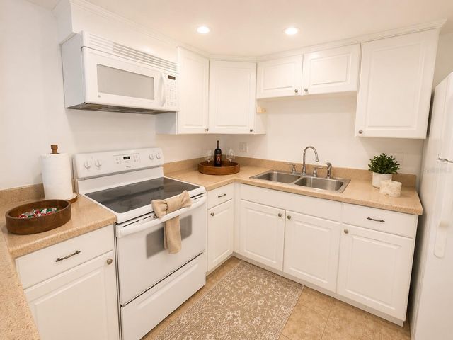 5820 N CHURCH AVENUE 112, Tampa, FL 33614