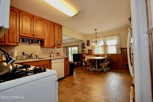 32 Toomin Drive, Neptune Township, NJ 07753
