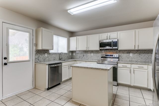 13203 Hopkins Glade, San Antonio, TX 78249