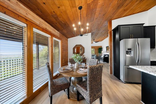 5800 Mckinley Dr, Garden Valley, CA 95633