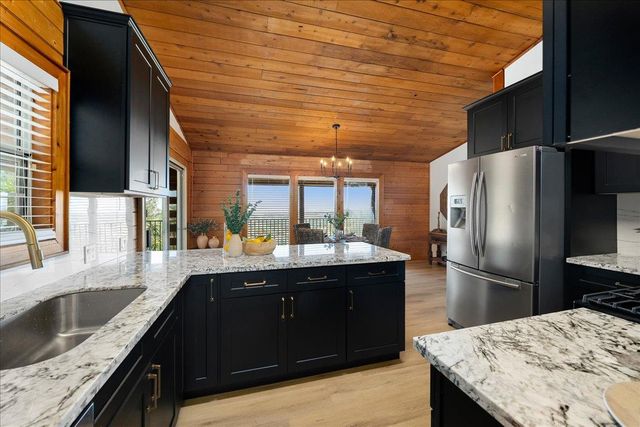 5800 Mckinley Dr, Garden Valley, CA 95633