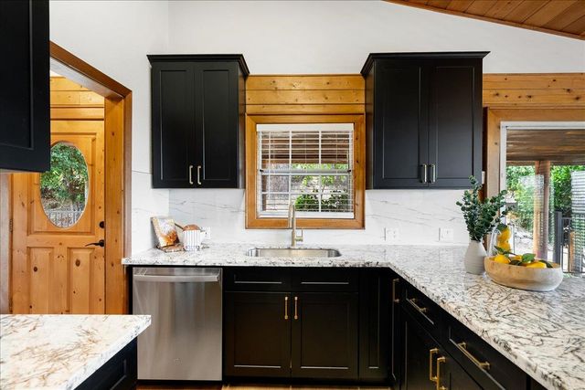 5800 Mckinley Dr, Garden Valley, CA 95633