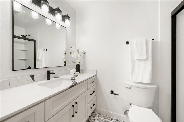 5800 Mckinley Dr, Garden Valley, CA 95633