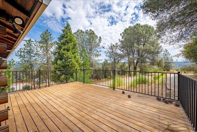 5800 Mckinley Dr, Garden Valley, CA 95633