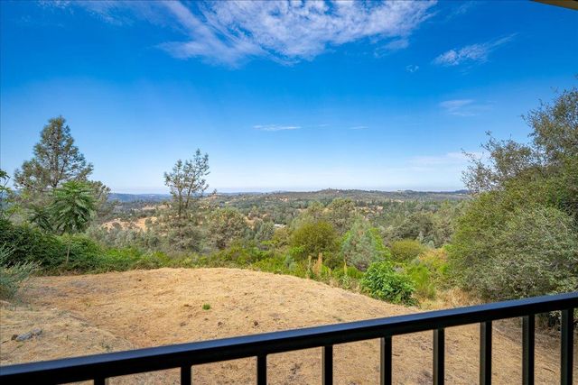5800 Mckinley Dr, Garden Valley, CA 95633