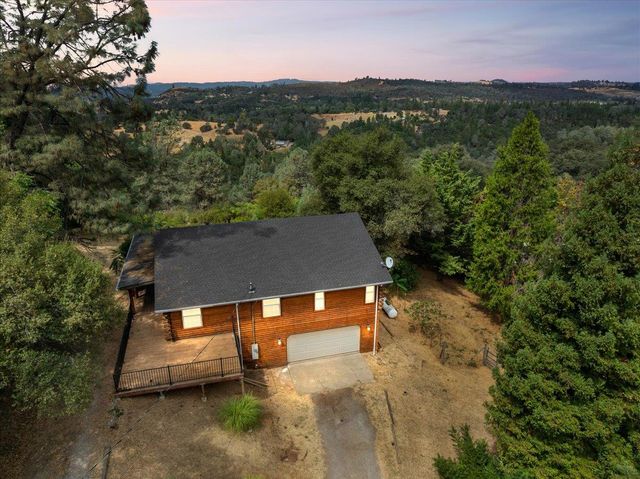 5800 Mckinley Dr, Garden Valley, CA 95633