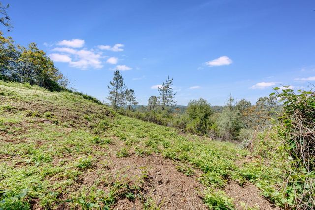 5800 Mckinley Dr, Garden Valley, CA 95633