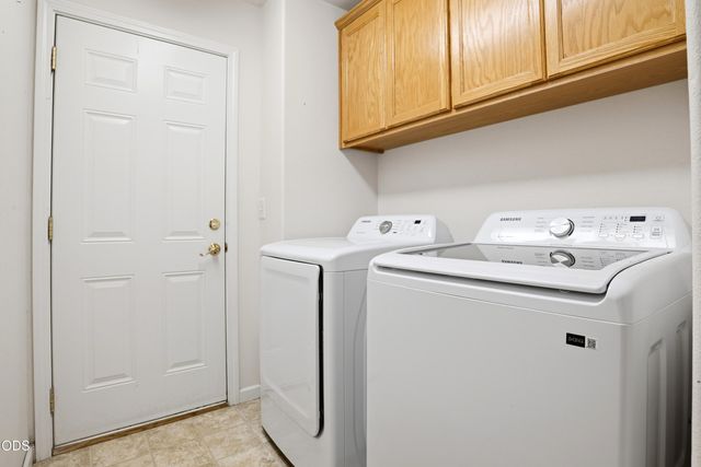 1005 N 10th Street, Central Point, OR 97502