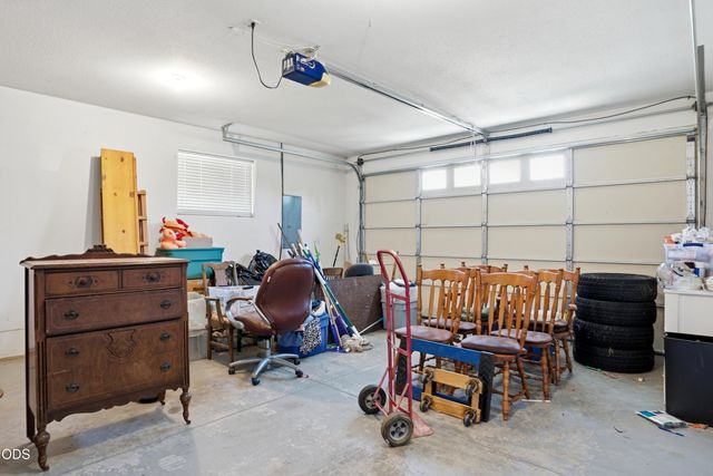 1005 N 10th Street, Central Point, OR 97502