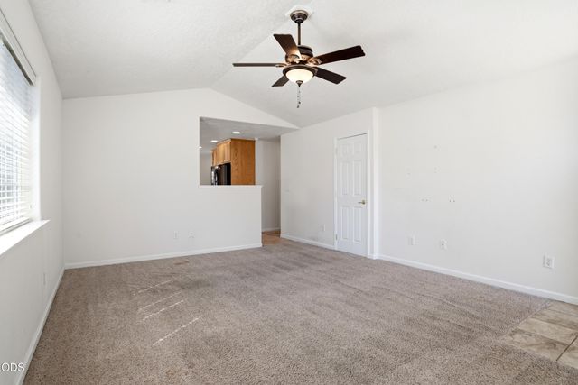 1005 N 10th Street, Central Point, OR 97502