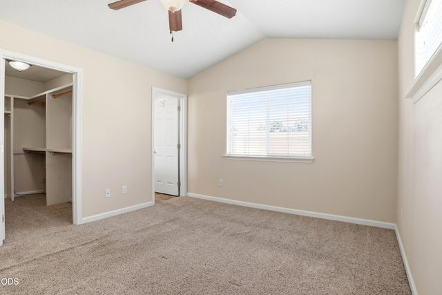 1005 N 10th Street, Central Point, OR 97502