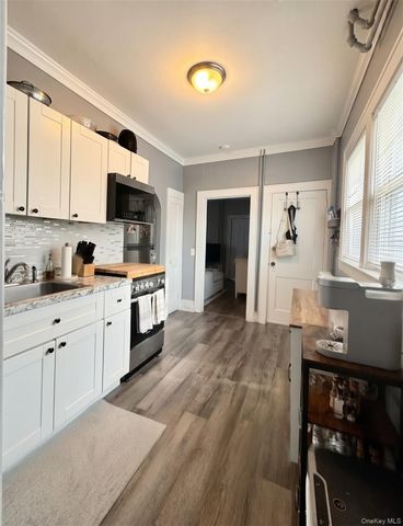 711 S Broadway, Lindenhurst, NY 11757