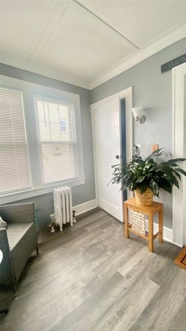 711 S Broadway, Lindenhurst, NY 11757