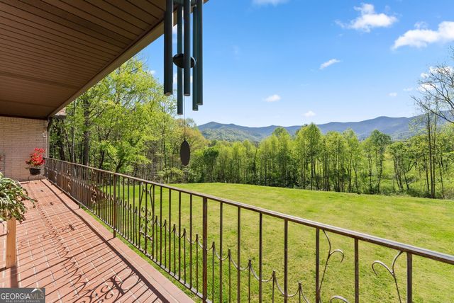 153 Trackrock Gap Road, Blairsville, GA 30512