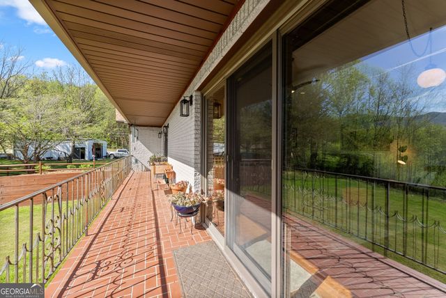 153 Trackrock Gap Road, Blairsville, GA 30512