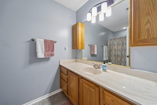 3305 Ep True Parkway 1602, West Des Moines, IA 50265