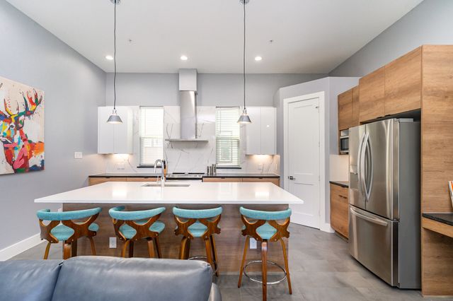 2239 Lovedale Avenue 105, Dallas, TX 75235