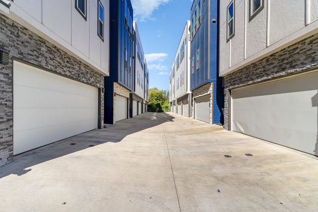 2239 Lovedale Avenue 105, Dallas, TX 75235