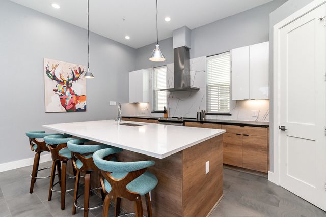 2239 Lovedale Avenue 105, Dallas, TX 75235