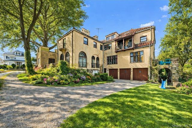 243 Summit Avenue, Mount Vernon, NY 10552