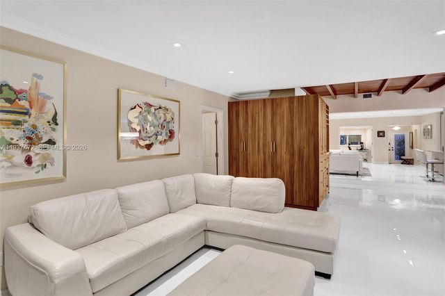 8843 Hawthorne Ave, Surfside, FL 33154