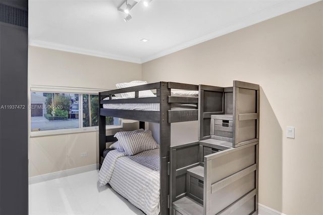 8843 Hawthorne Ave, Surfside, FL 33154