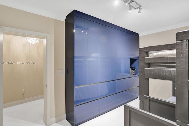 8843 Hawthorne Ave, Surfside, FL 33154