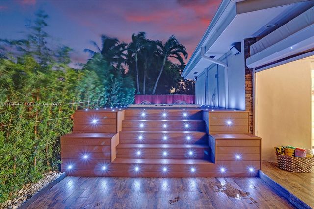 8843 Hawthorne Ave, Surfside, FL 33154