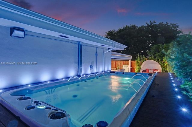 8843 Hawthorne Ave, Surfside, FL 33154