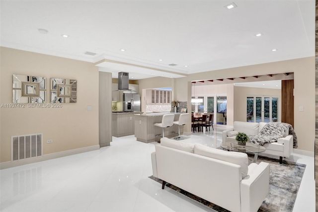 8843 Hawthorne Ave, Surfside, FL 33154