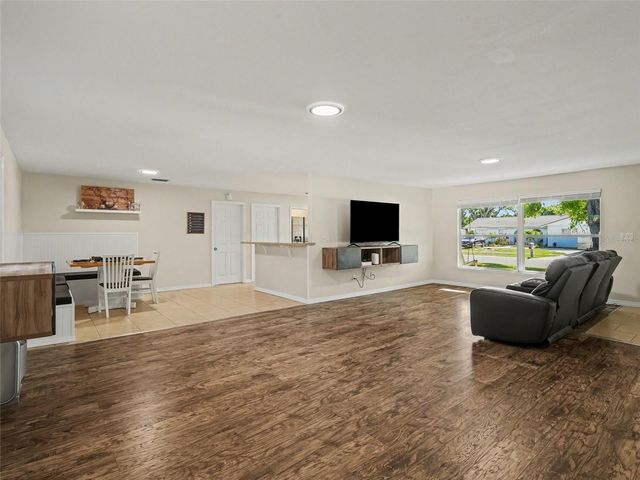 704 S LOCKWOOD RIDGE ROAD, Sarasota, FL 34237