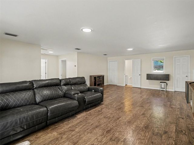 704 S LOCKWOOD RIDGE ROAD, Sarasota, FL 34237