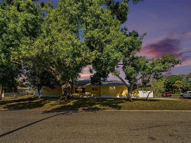 704 S LOCKWOOD RIDGE ROAD, Sarasota, FL 34237