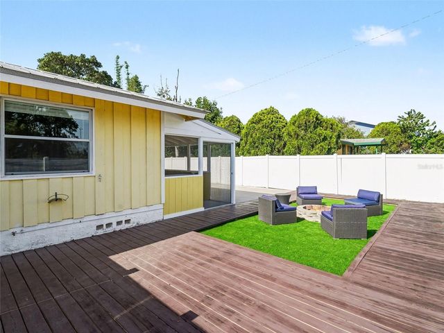 704 S LOCKWOOD RIDGE ROAD, Sarasota, FL 34237