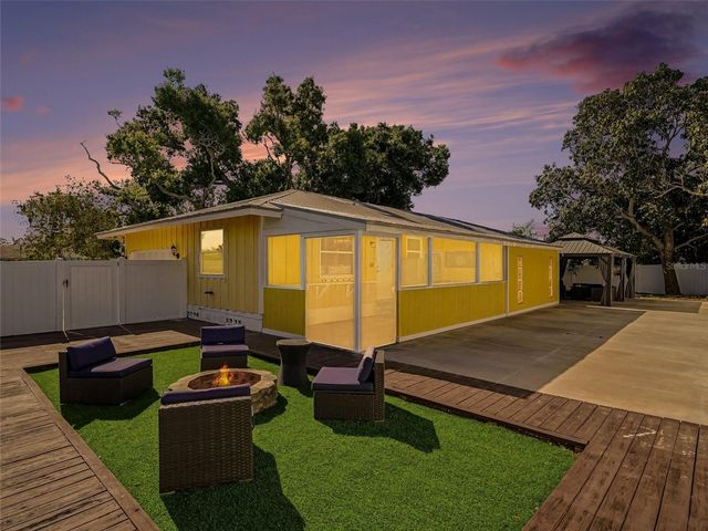 704 S LOCKWOOD RIDGE ROAD, Sarasota, FL 34237