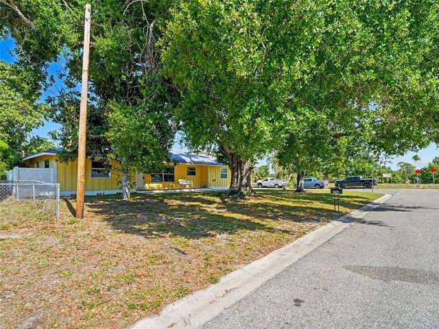 704 S LOCKWOOD RIDGE ROAD, Sarasota, FL 34237