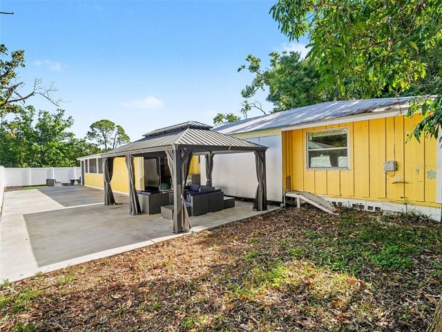 704 S LOCKWOOD RIDGE ROAD, Sarasota, FL 34237
