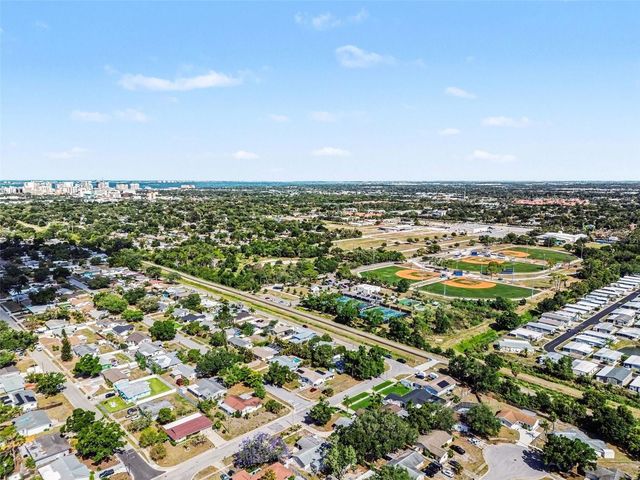 704 S LOCKWOOD RIDGE ROAD, Sarasota, FL 34237