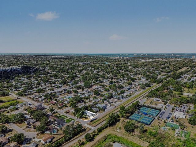 704 S LOCKWOOD RIDGE ROAD, Sarasota, FL 34237