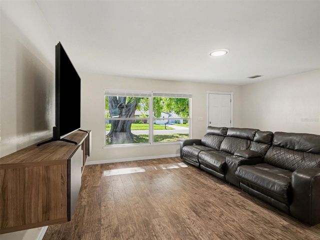 704 S LOCKWOOD RIDGE ROAD, Sarasota, FL 34237