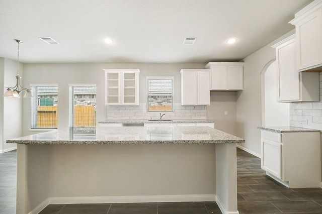 416 Kendall Crest Drive, Alvin, TX 77511