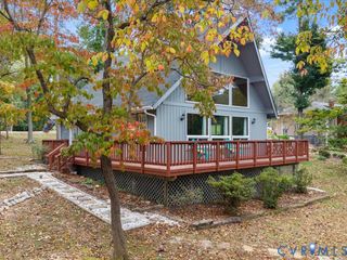 2100 Lakeview Dr, Powhatan, VA 23139