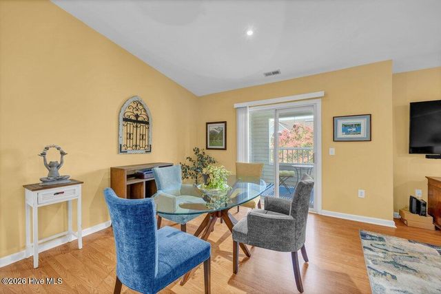 4103 Breezewood Drive Apt 204, Wilmington, NC 28412