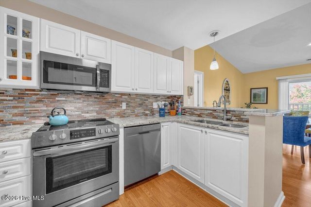 4103 Breezewood Drive Apt 204, Wilmington, NC 28412