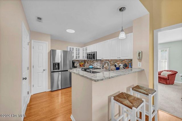 4103 Breezewood Drive Apt 204, Wilmington, NC 28412